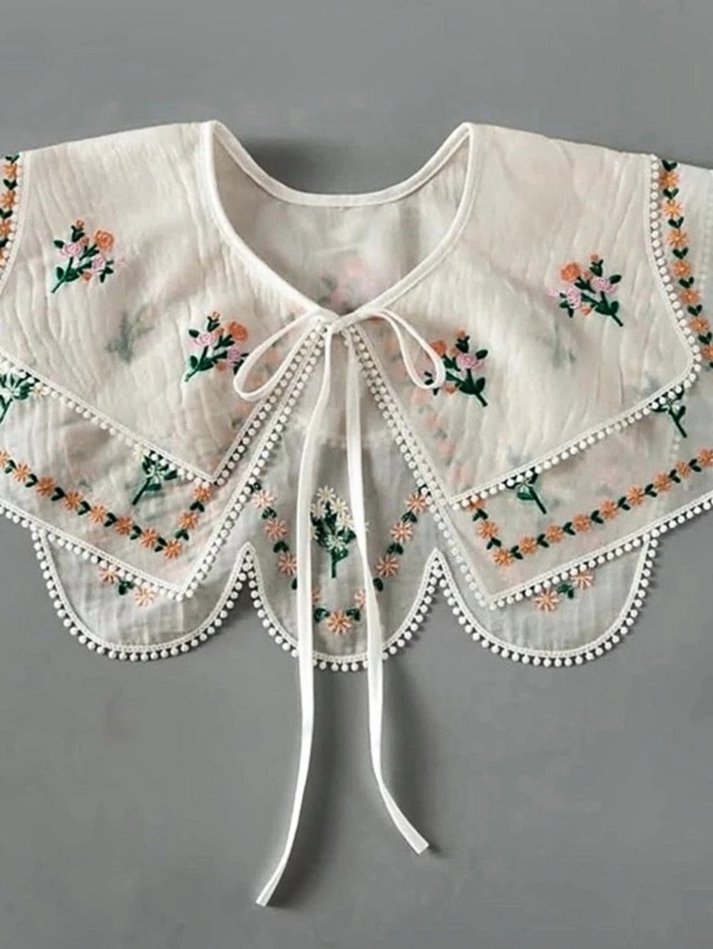 House of Harlow 1960 Floral Embroidered Collar in White Like New